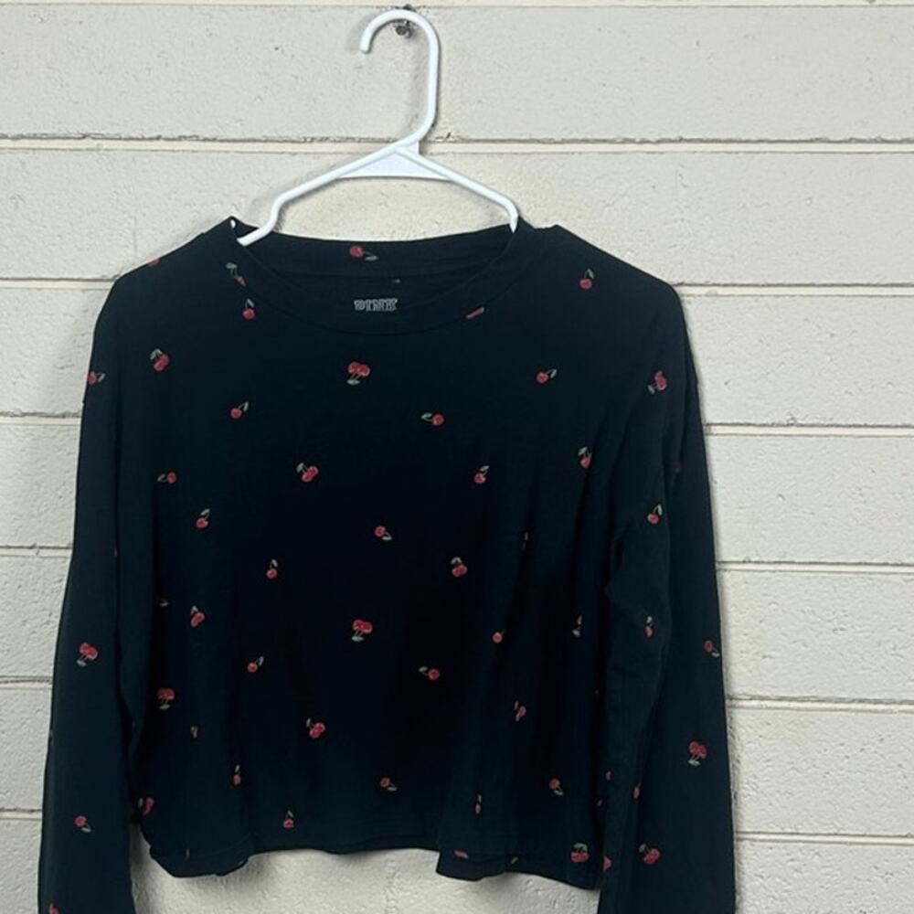 PINK Victoria’s Secret Black Cherry Print Crop Tee size L - Picture 7 of 8